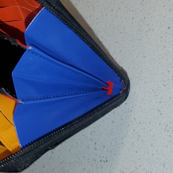 CARLOS FALCHI shiny patent leather wallet - Picture 7 of 10